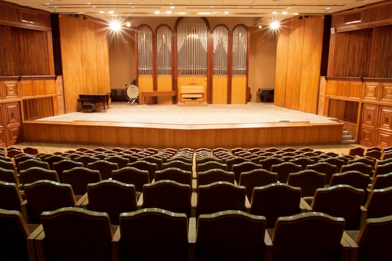 Концертный зал органной и камерной музыки имени Алисы Дебольской