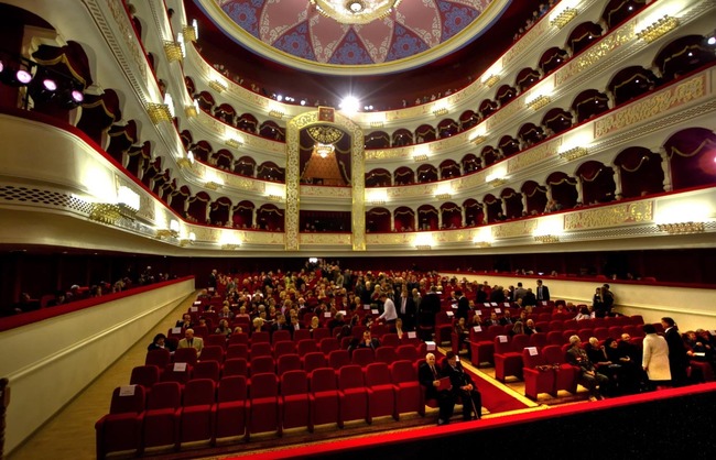 Астраханский государственный театр оперы и балета